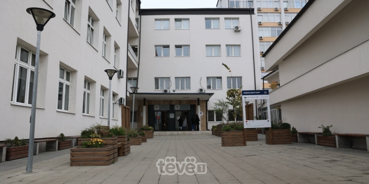 Ministria e Arsimit blen softuer kundër plagjiaturës