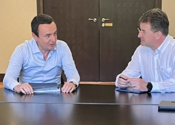 Lajçak takohet me Kurtin, diskutojnë për hapat e mëtejshëm për të bërë përparim në dialog