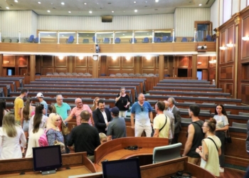 Kuvendi i Kosovës edhe sot pret bashkatdhetarë