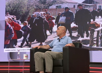 Slivova tregon si i groposi negativat e fotografive të shkrepura gjatë luftës që të mos humbnin dëshmitë