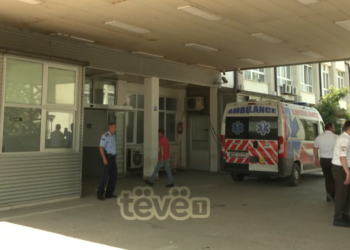 Një 6-vjeçare goditet nga një veturë, prindërit rrëfejnë momentin kur e morën lajmin