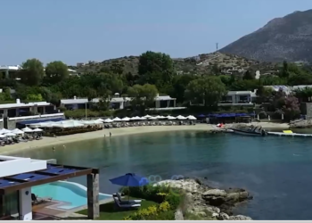 Kurti për herë të pestë merr pjesë në simpoziumin e njëjtë, kritikohet nga opozita