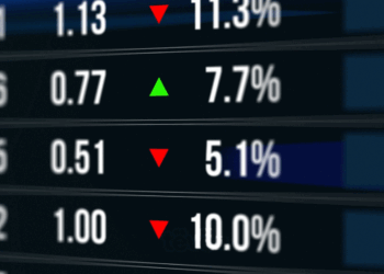 Barazohen dollari, euro e franga – paralajmërimet për krizë globale ekonomike dhe ndikimi në Kosovë