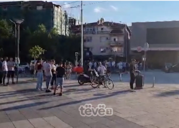 Serbët në veri lëshojnë alarmin për grumbullim, para nisjes së reciprocitetit