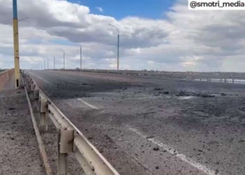 Ukraina shkatërron urën e vet për ta bllokuar Rusinë