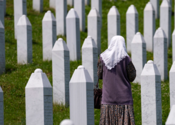 Nis Marshi i Paqes në kujtim të viktimave të Srebrenicës