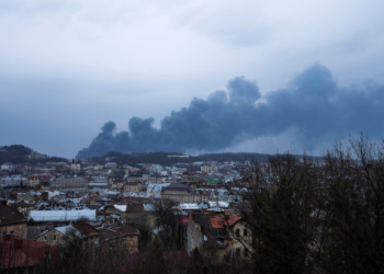 Rusia bombardon qytetin e Odesës, raportohet për 17 civilë të vrarë