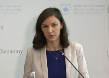 Rizvanolli: Bateritë që do të instalohen do t’i kursejnë Kosovës minimum 15 milionë euro në vit