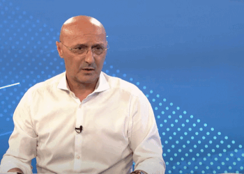 Sheholli: Kurti duhet t’ia ngreh veshin Lajçakut