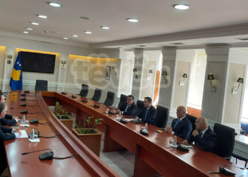 Nis takimi i Kurtit me Abdixhikun e Haradinajn