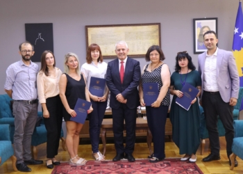 Sveçla u ndan statusin e mbrojtjes së përkohshme gazetareve ukrainase në Kosovë