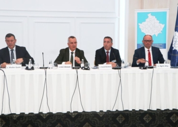 AKK i bën thirrje Qeverisë të mos i bllokojë komunat por të gjejnë zgjidhje me dialog, të mos pësojnë nxënësit