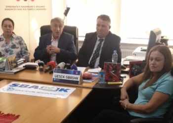 Jasharaj thirrje prindërve: Më 1 shtator mos i dërgoni fëmijët në shkollë