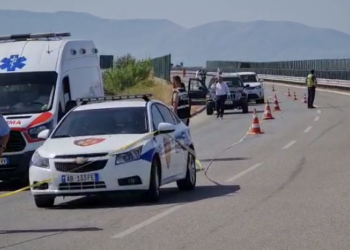 Atentat në Vlorë, vriten dy persona brenda makinës në lëvizje