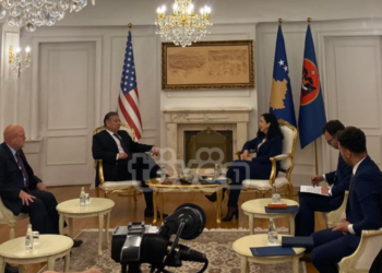 Nis takimi mes presidentes Osmani dhe Escobarit