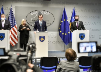 Kurti pret sot në takim Escobarin dhe Lajçakun