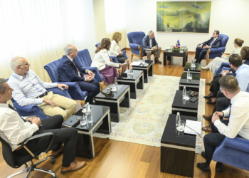 Kurti premton mbështetje për sektorin e shëndetësisë