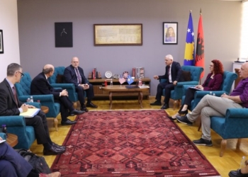 Sveçla takon një delegacion amerikan, diskutojnë për procesin e strehimit të afganëve