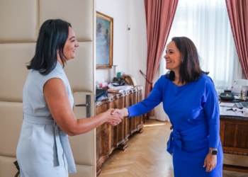 Ambasadorja kosovare falënderon Çekinë për mbështetjen për vizat