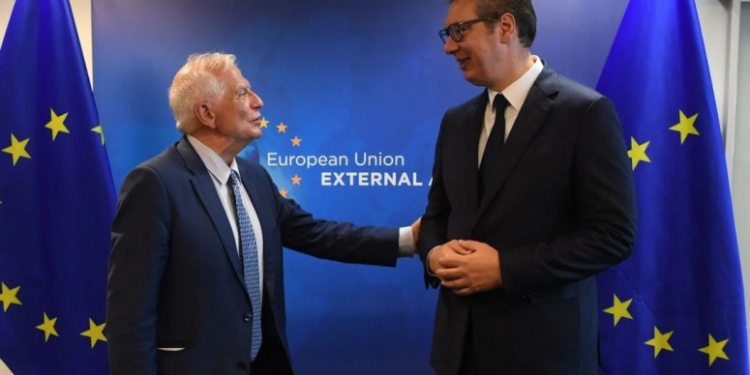 Vuçiq: Shpresoj në një zgjidhje për Kosovën edhe pse nuk e besoj fare