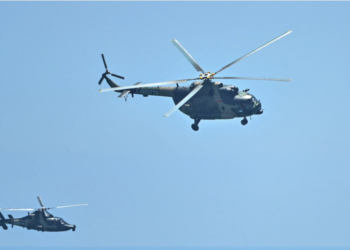 Tajvani thotë se 13 avionë kinez shkelën hapësirën e tij ajrore