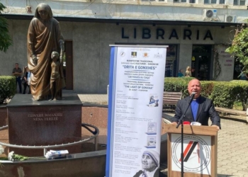 Don Lush Gjergji: Nënë Tereza duhet të jetë frymëzim për të jetuar dhe vepruar në stilin e saj