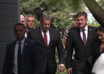 Përfshirja e amerikanëve në bisedime pritet ta qetësojë situatën