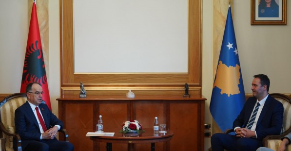 Konjufca takon presidentin Begaj