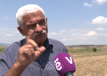 Në përndjekje për shkak të librave në gjuhën shqipe