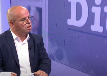 Latifi: Vonimi i qarkores së dytë buxhetore nga Qeveria dëmton komunat