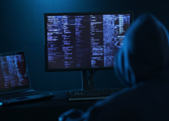 Dyfishohet numri i faqeve që përhapin mite për Rusinë dhe Ukrainën