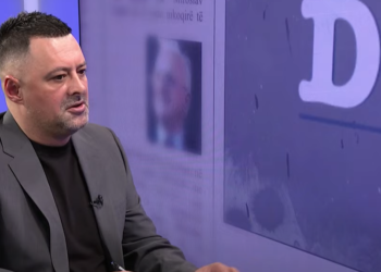 Duraku: Infermierët nuk trajtohen me dinjitet, kjo po i detyron ta lënë Kosovën