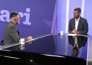 Infermieri Duraku: E dhimbshme që duhet ta lëmë Kosovën për një jetë më të mirë