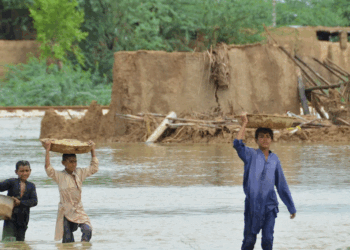 Vërshimet lënë të vdekur mbi 1 mijë persona në Pakistan