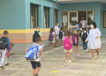 MASHT: Viti i ri shkollor do nis sipas planit të paraparë, çdo fëmijë do të jetë në bankat shkollore