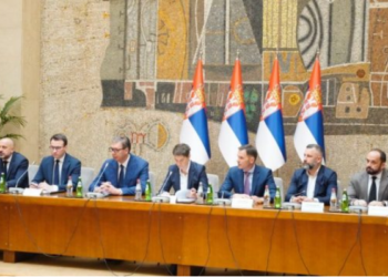 Përfundon takimi i Vuçiqit me serbët e Kosovës