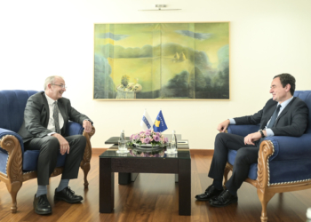 Kurti priti në takim Shefin e misionit të OSBE-së në Kosovë, Michael Davenport