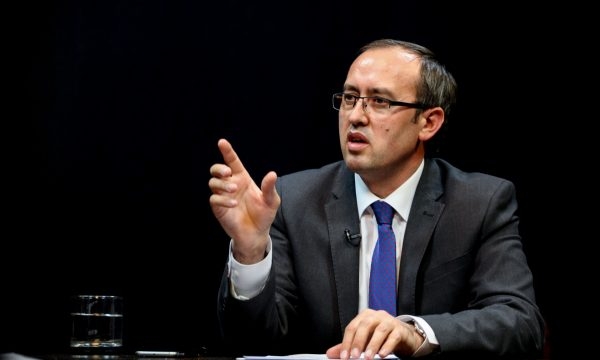 Hoti akuzon Kurtin se ka dëmtuar rëndë ekonominë e Kosovës