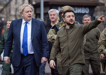Boris Johnson vizitë në Kiev, takohet me Zelensky-n