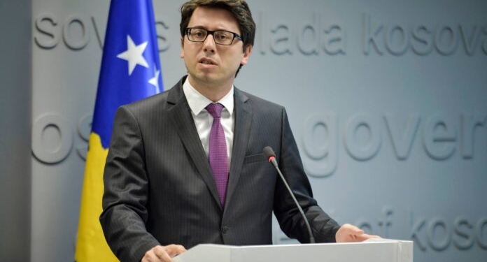 Ministri Murati thërret konferencë për medie