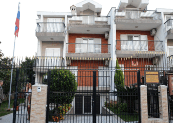 Mali i Zi dëbon një tjetër diplomat rus