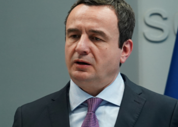 Kurti: Nuk vjen në konsiderim që Kosova të prodhojë targa neutrale apo të UNMIK-ut