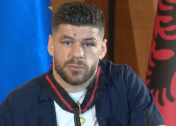 Marku rrëfen një ngjarje të trishtë në Angli: Me premtuan shumëçka, por çdo gjë ishte mashtrim!