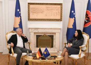 Rohde: Vendimet për targa dhe dokumente udhëtimi ndaj Serbisë janë legjitime