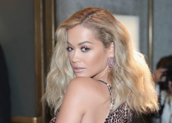 Rita Ora shprehet krenare që është lindur në Prishtinë