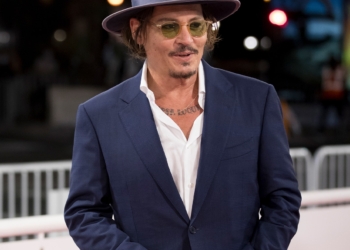 Johnny Depp në rolin e Mbretit Louis XV në filmin e ri “Jeanne du Barry”
