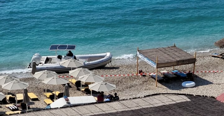 Sot protestohet për vdekjen e 7-vjeçares në Himarë