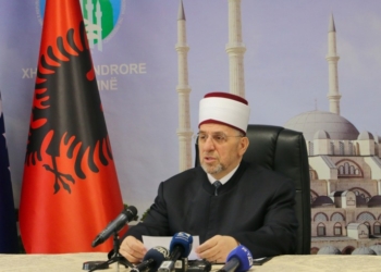 BIK kërkon lejimin e bartjes së shamisë në shkolla