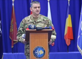 ​Komandanti i KFOR-it: Nuk do të lejojmë të ndodhin trazira në Kosovë