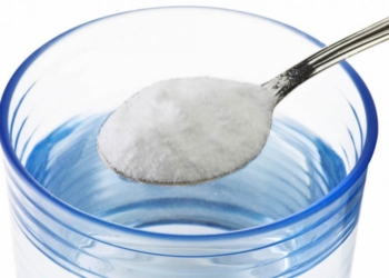 Gargarë me ujë të vakët, 5 përfitime direkte